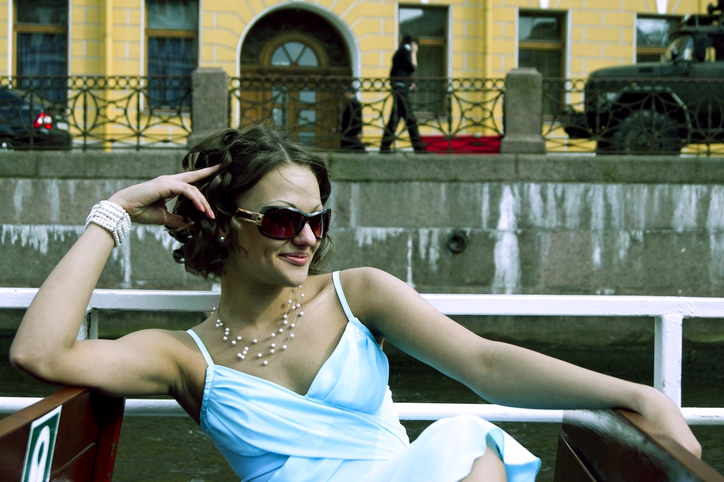 Пробный фотограф на выпуске школьников